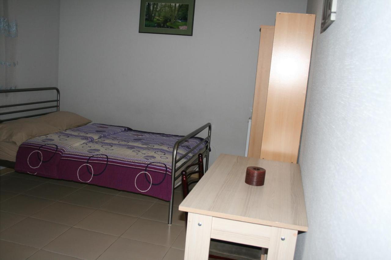 Why Me Eco-Friendly Hostel Tbilisi Exterior photo